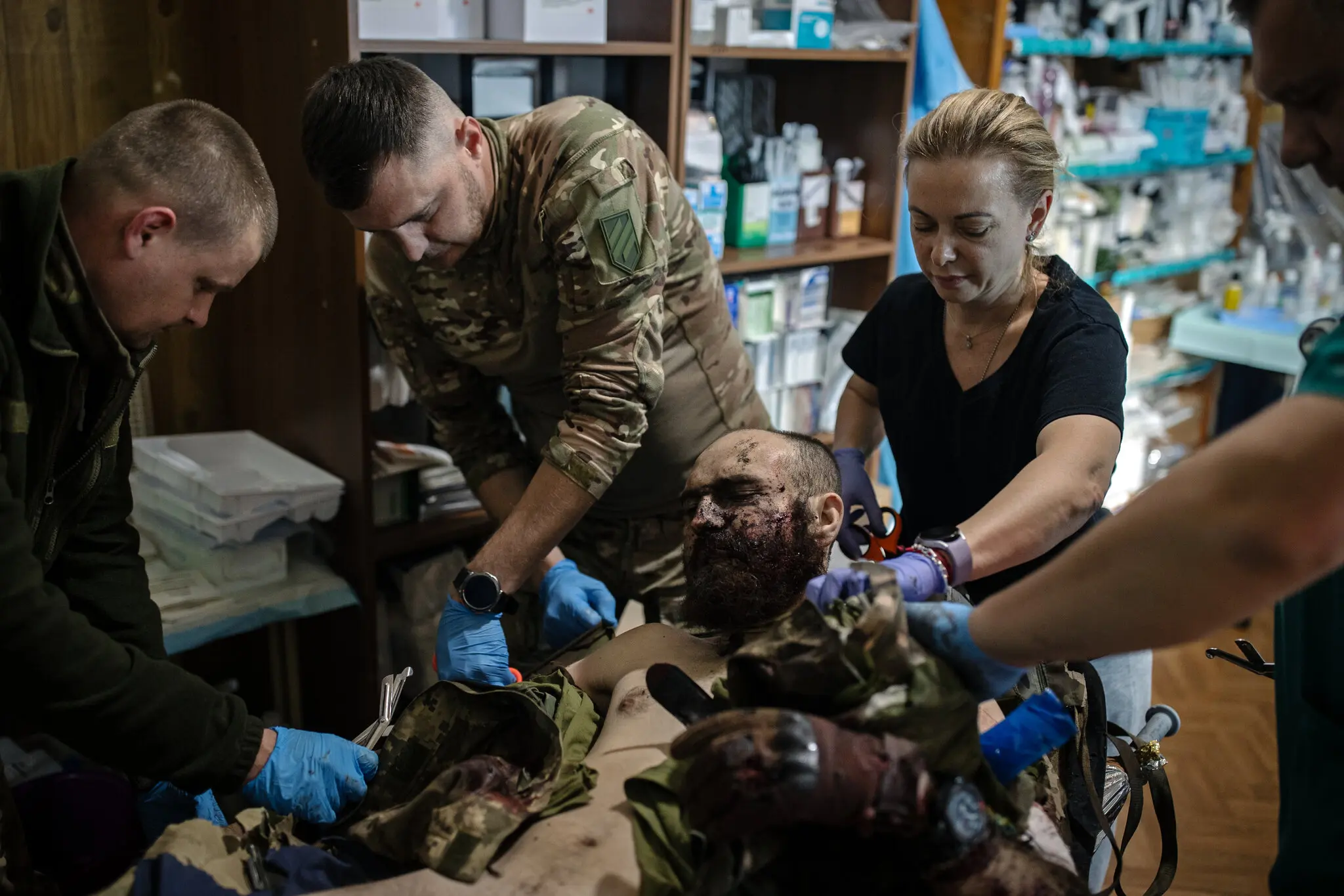 Поранений військовий з передової в Бахмуті лікується на Донбасі в четвер